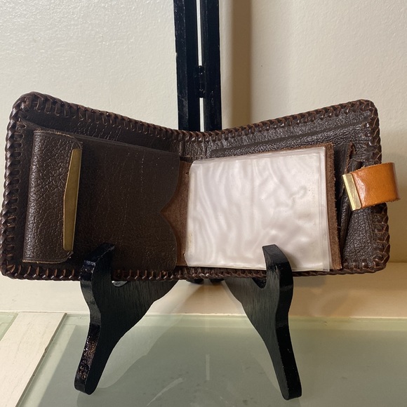 Vintage Tooled Leather Wallet FLORAL BOTANICAL Wallet with Coin Pouch 1960/1970 - Picture 8 of 15